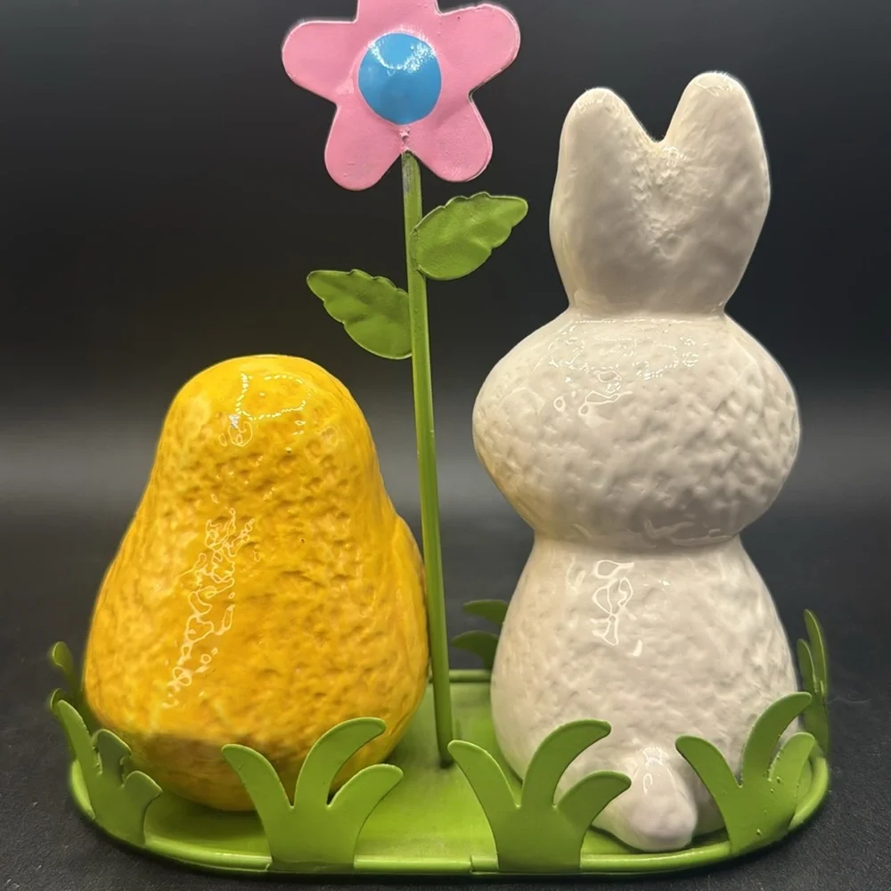 Ceramic Bunny and Chick salt & pepper shakers - White and Yellow